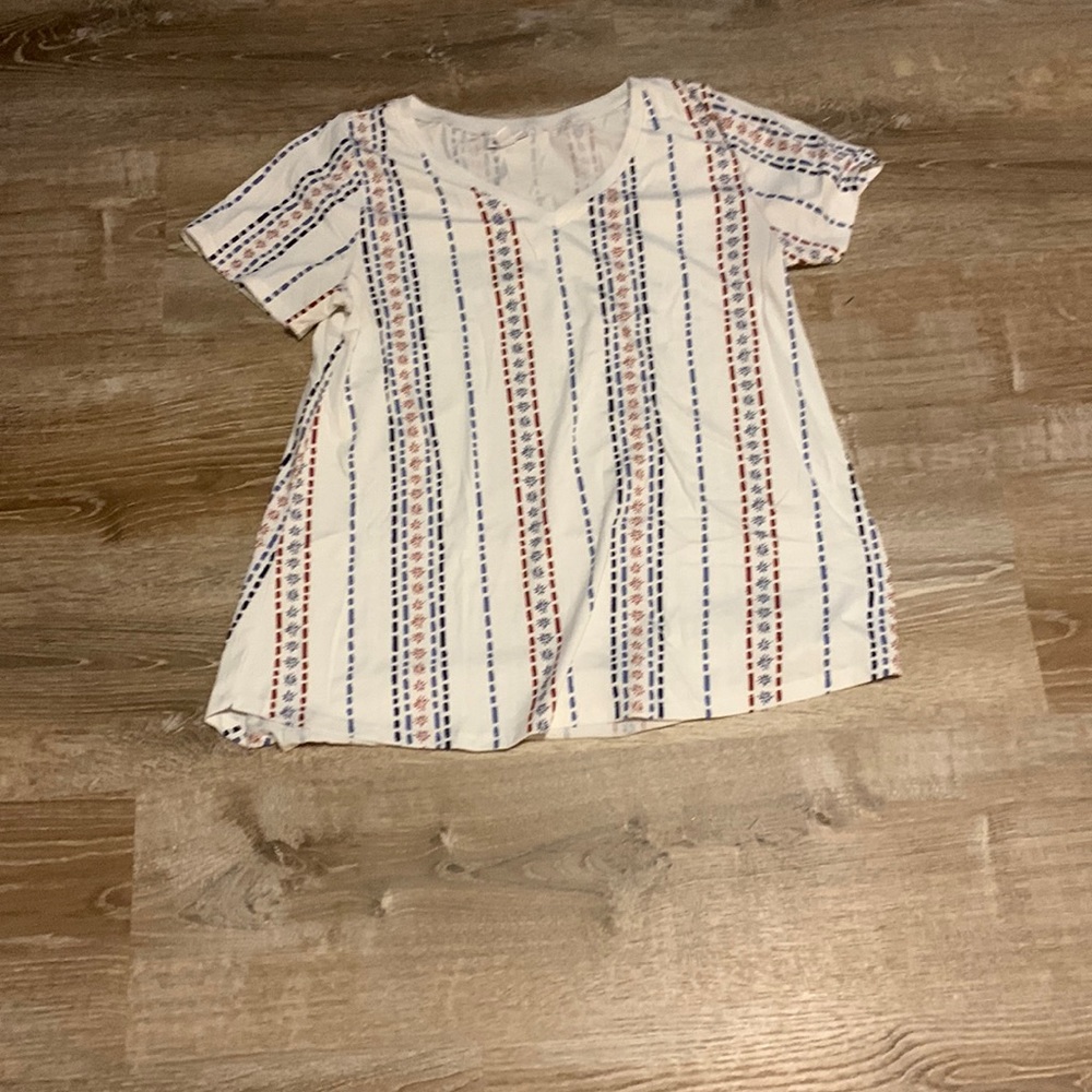 Women’s Lularoe large snowflake tee